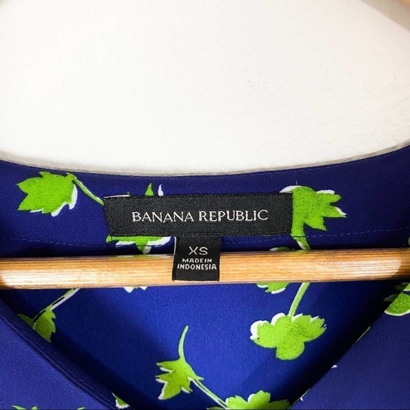 Banana Republic Blue Green Floral Peplum Blouse size XS - Picture 7 of 9